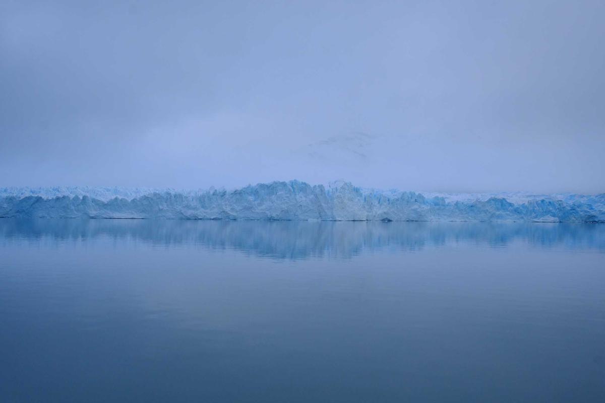 品牌活动现场实拍：新生代小生与前任深夜同框，工作室紧急辟谣